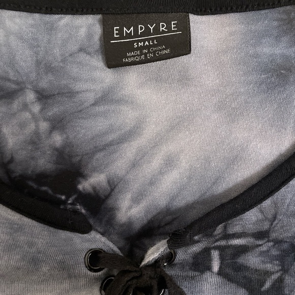 Tye-dye Grunge Scoop Neck Long Sleeve Lace Up Crop Top - Picture 3 of 3